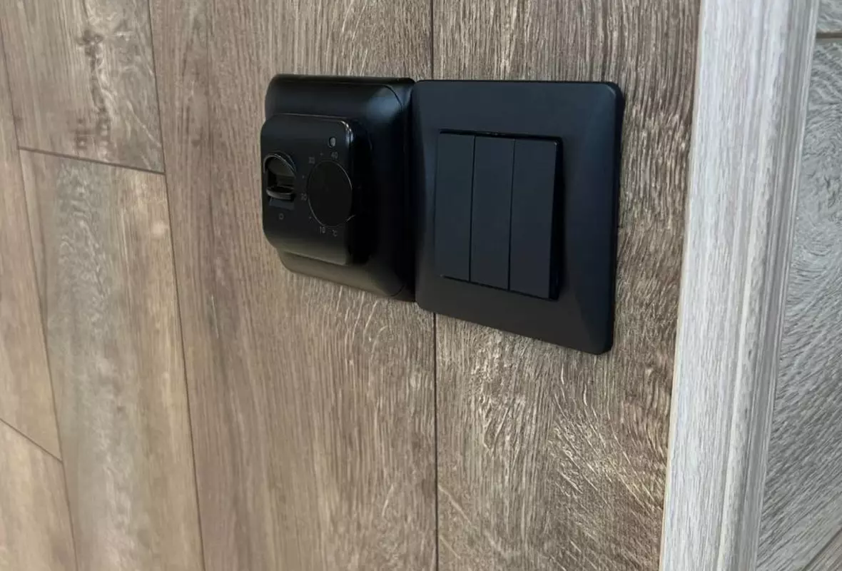 Уютный евроремонт балкона