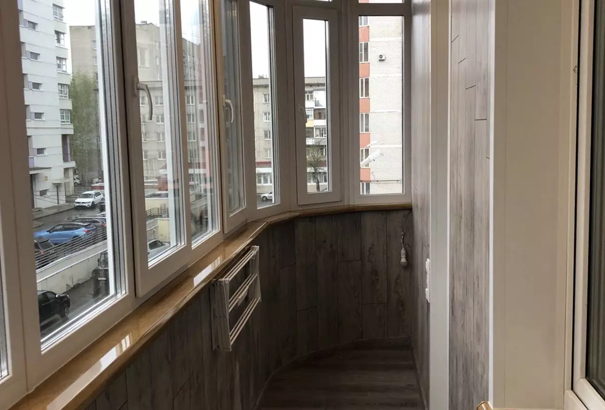 Премиальная отделка балкона