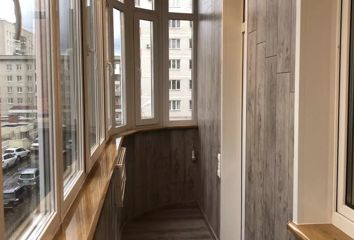Премиальная отделка балкона
