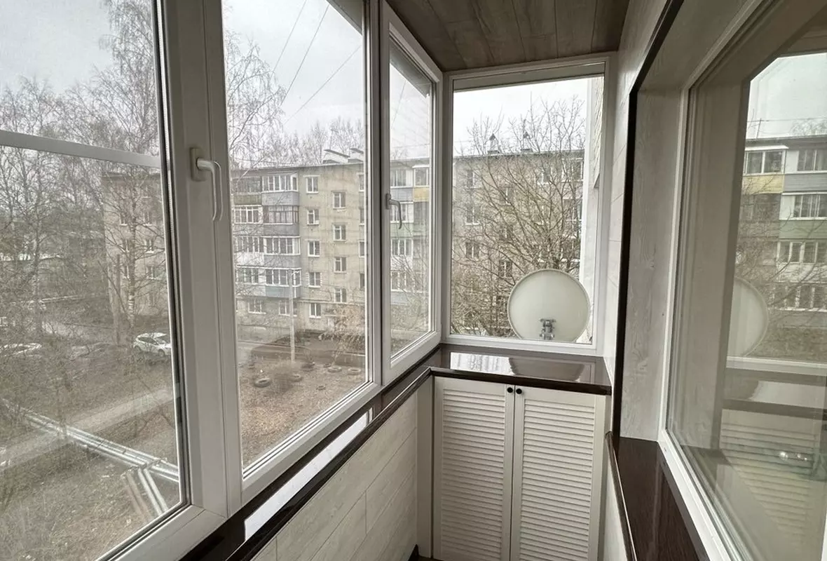 Небольшой, но функциональный балкон