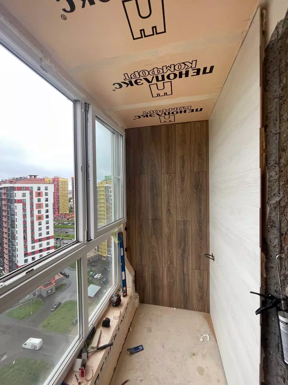 balcony